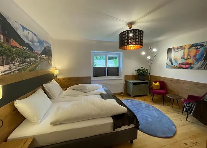 Am Kalvarienberg Villenapartment & *